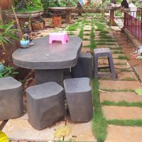 Vì Sao Nên Sử Dung Bàn Ghế Làm Từ Đá Ong Xám